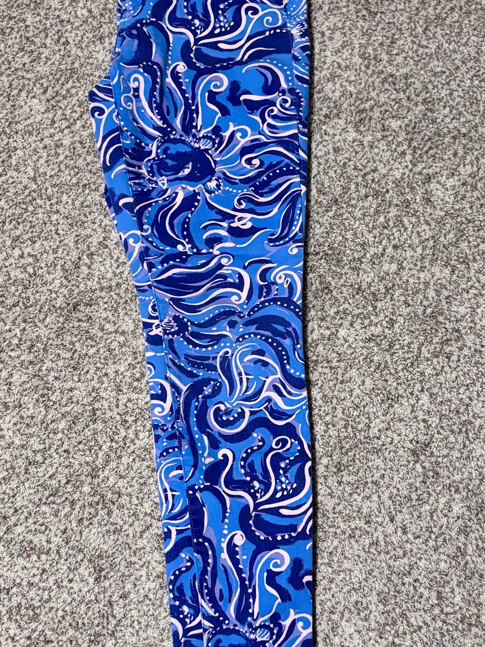 Lilly Pulitzer Blue/Light Pink Swirl Cropped Pants Size 8